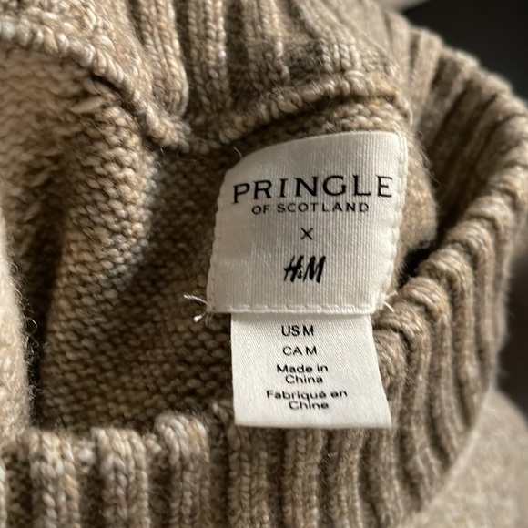 H&M sweater - Picture 2 of 2